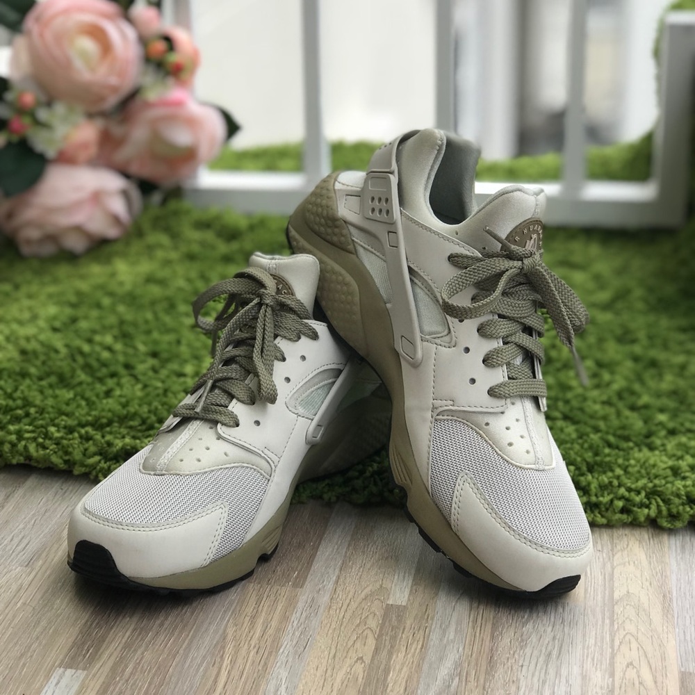 NWT Nike Huarache Run Olive Dark Stucco  M - Picture 3 of 8